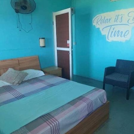 Tilapasse Resto & Guest House Port South East 외부 사진